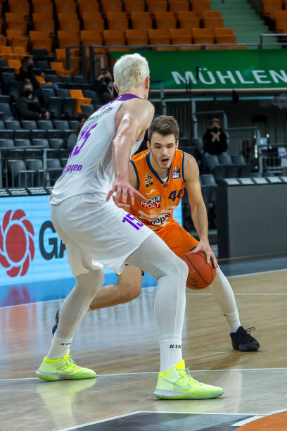 朝着更均衡 朝着更均衡