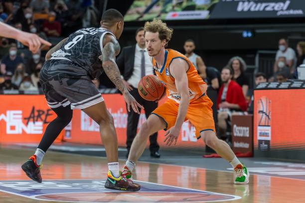 第一时间就 第一时间就